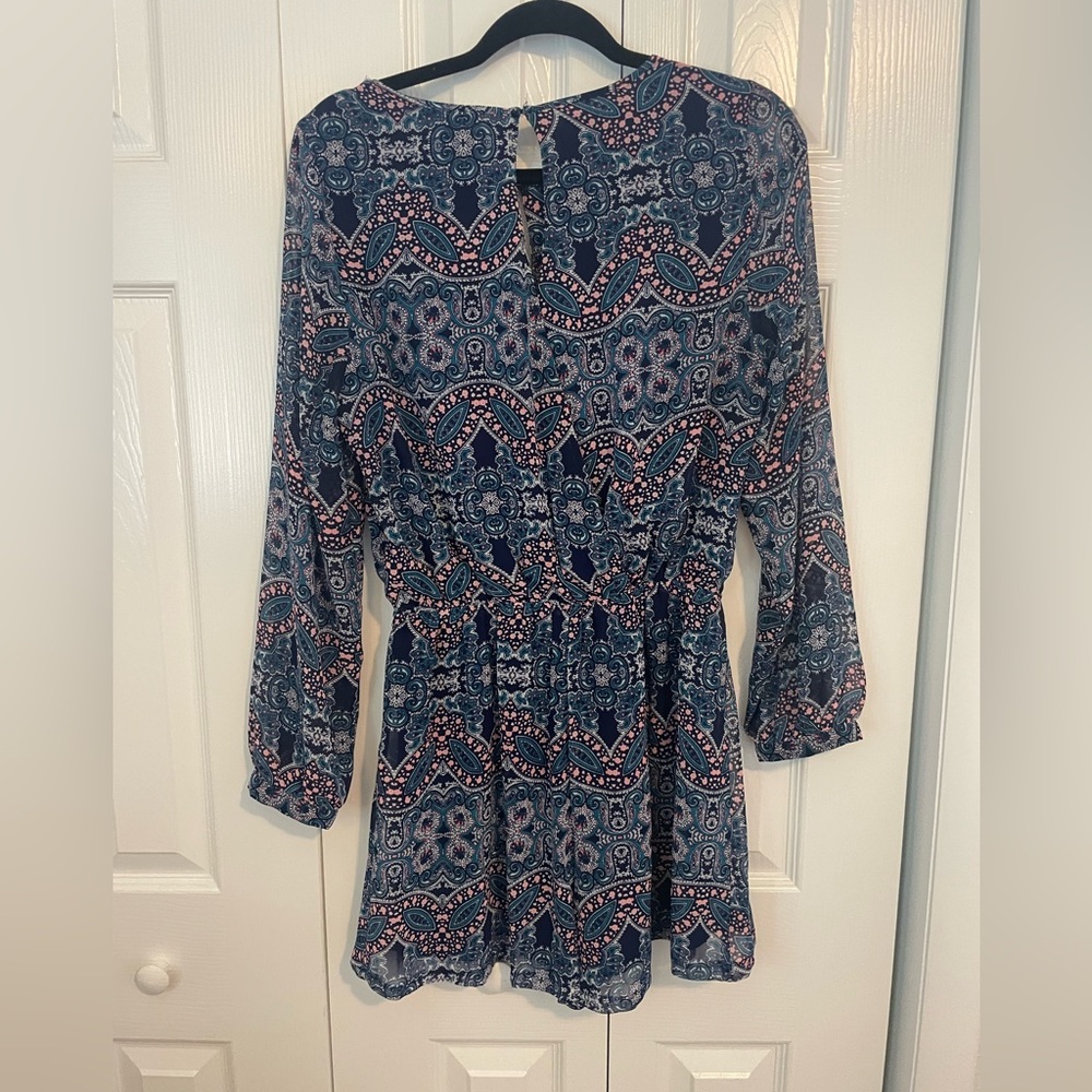 Express Patterned Romper - Picture 3 of 5
